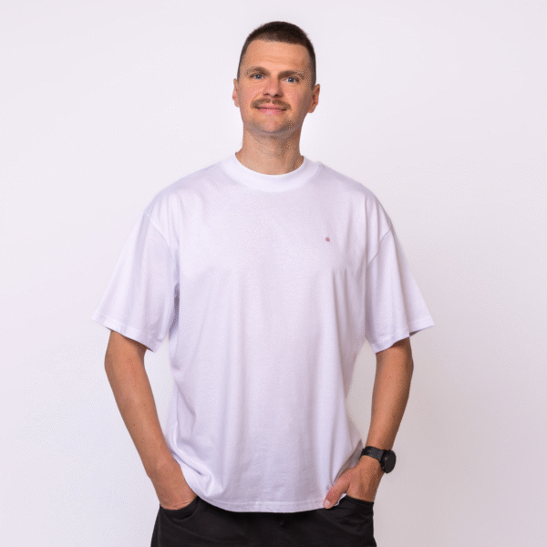 Oversized T-shirt • UŽSIDĖK TAŠKĄ - Image 4